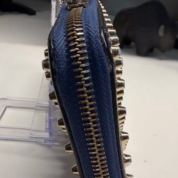Christian Louboutin Pantone Spike China Blue Zip Wallet - Picture 4 of 7
